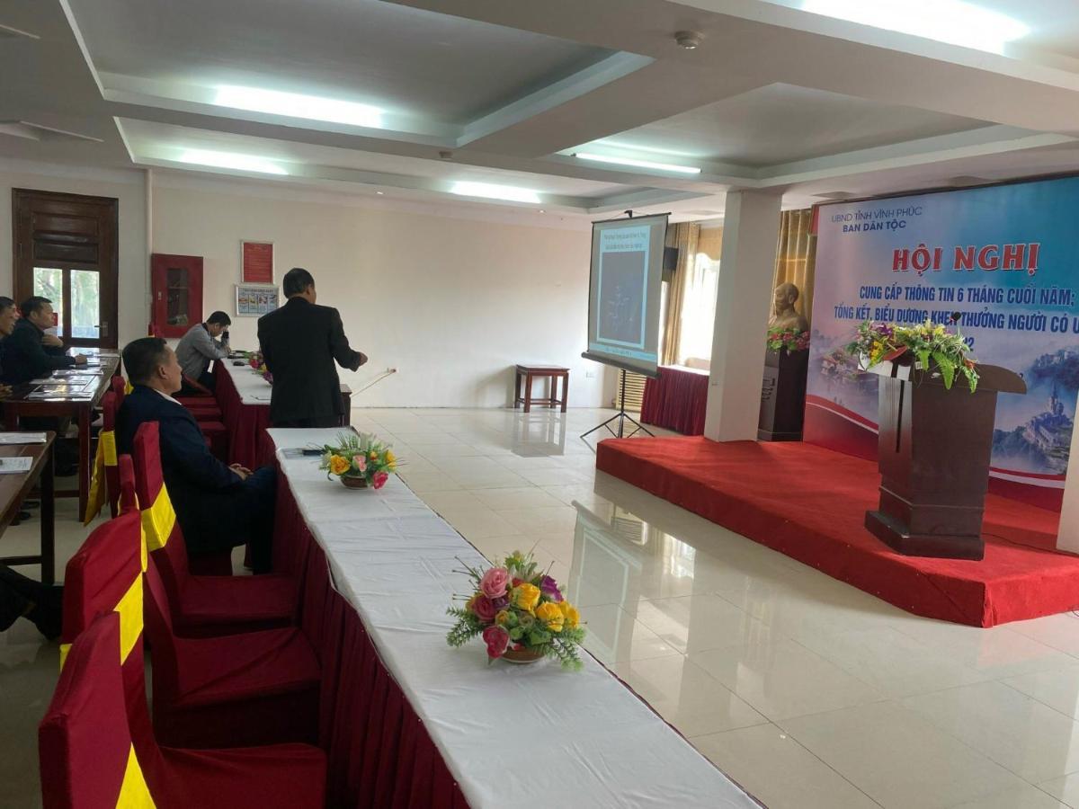 Trung Du Hotel Vinh Yen Bagian luar foto